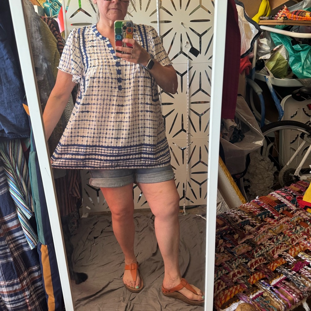 Shibori 1X Blue and White lightweight tunic top